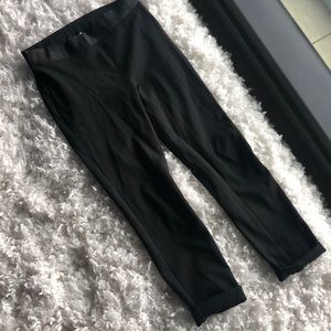 The Stretch Ponte Crop Pant - Black
SIZE 2